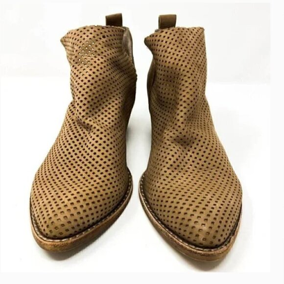 Dolce Vita Sonya Perforated Split Shaft Suede Leather Ankle Booties - Size 6.5 - Picture 7 of 10